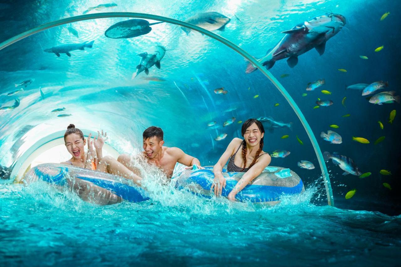 Resorts World Sentosa - Hotel Szingapúr Kültér fotó The Ocean Park AquaTube